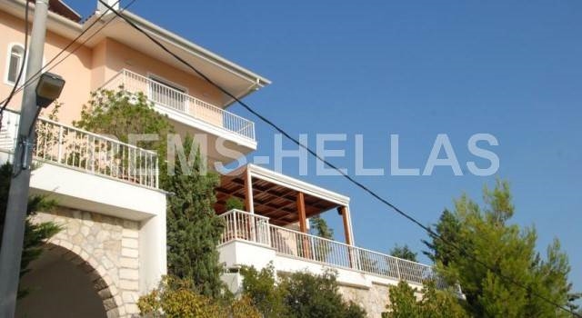 (Vermietung ) Wohnung/Residenz Maisonette || Athens North/Nea Erithraia - 400m², 4Schlafzimmer, 4.000€ 