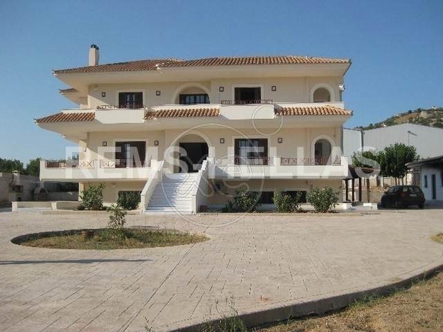 House in Paiania plot 4300 sqm 