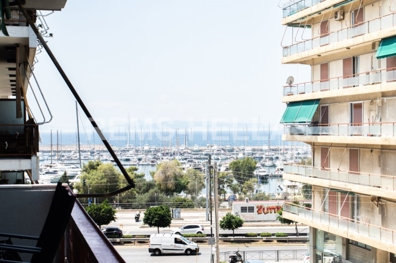 Exceptional furnished apartment 50 meters from the sea with sea view 