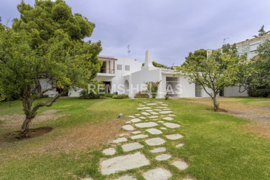 Exceptional House ||Kifissia - 400 sqm, with 1000sqm garden 