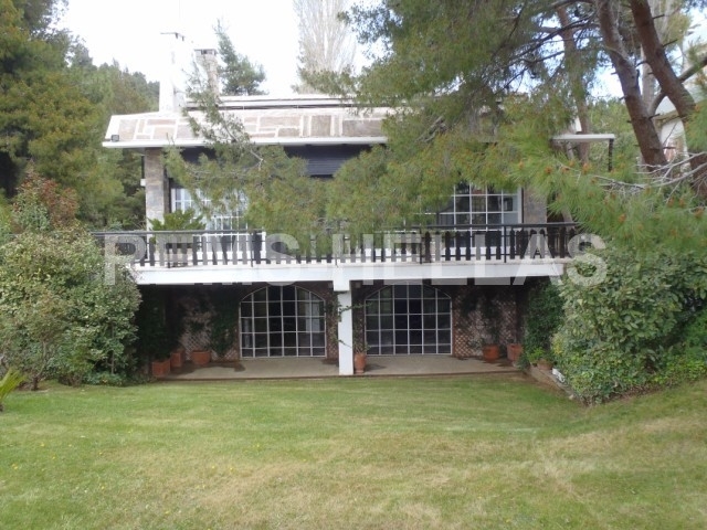 (Vermietung ) Residential/Villa || Athens (North)/Kifissia - 350,00Sq.m, 4Bedrooms, 3.000€ 