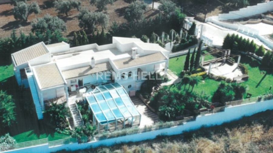Παιανία μονκατοικία 530ΤΜ με πισίνα κι κήπο 2000τμ 