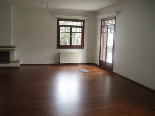 (Аренда) Residential/Мезонет || Athens North/Ekali - 350,00Sq.m, 5Bedrooms, 2.200€ 